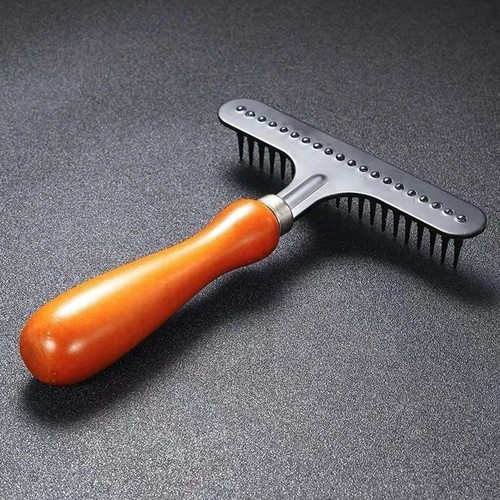 Carpet pile brush for fluffing - for,